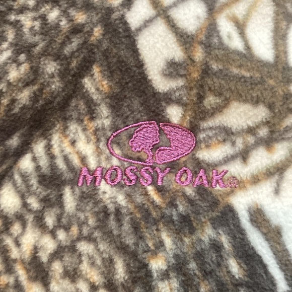 Mossy oak pull over - Picture 4 of 5